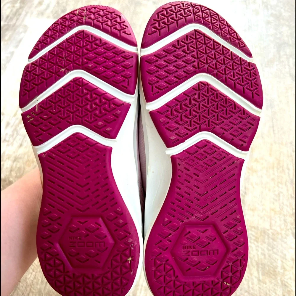 Nike zoom sneakers